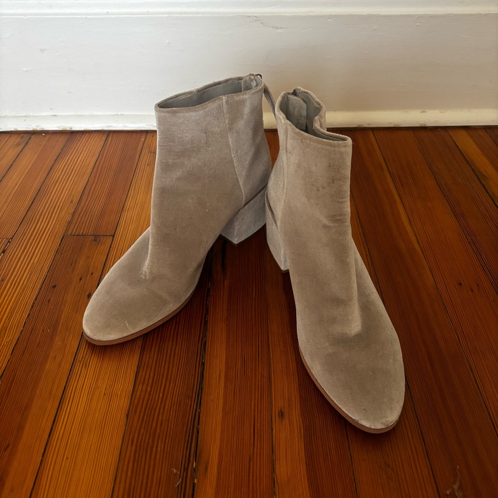 Dolce Vita Women's Suede Ankle Boots - Cream